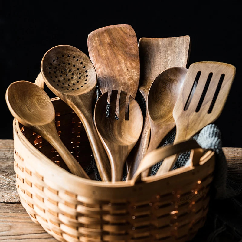 Conjunto de Utensílios de Cozinha em Madeira Teak – 9 Peças com Suporte para Colheres e Espátulas